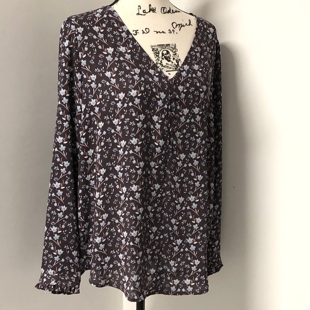 Loft Purple blue floral Top Women L